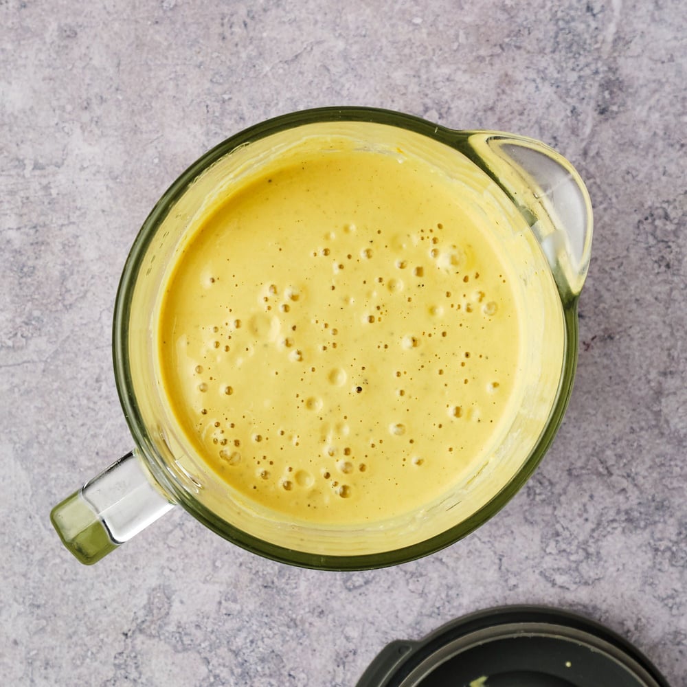 Vegan eggless filling, blended up in a blender jar.